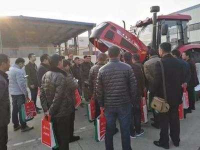 黃海金馬拖拉機工廠體驗活動 農(nóng)機手實地感受，助力農(nóng)業(yè)機械銷售